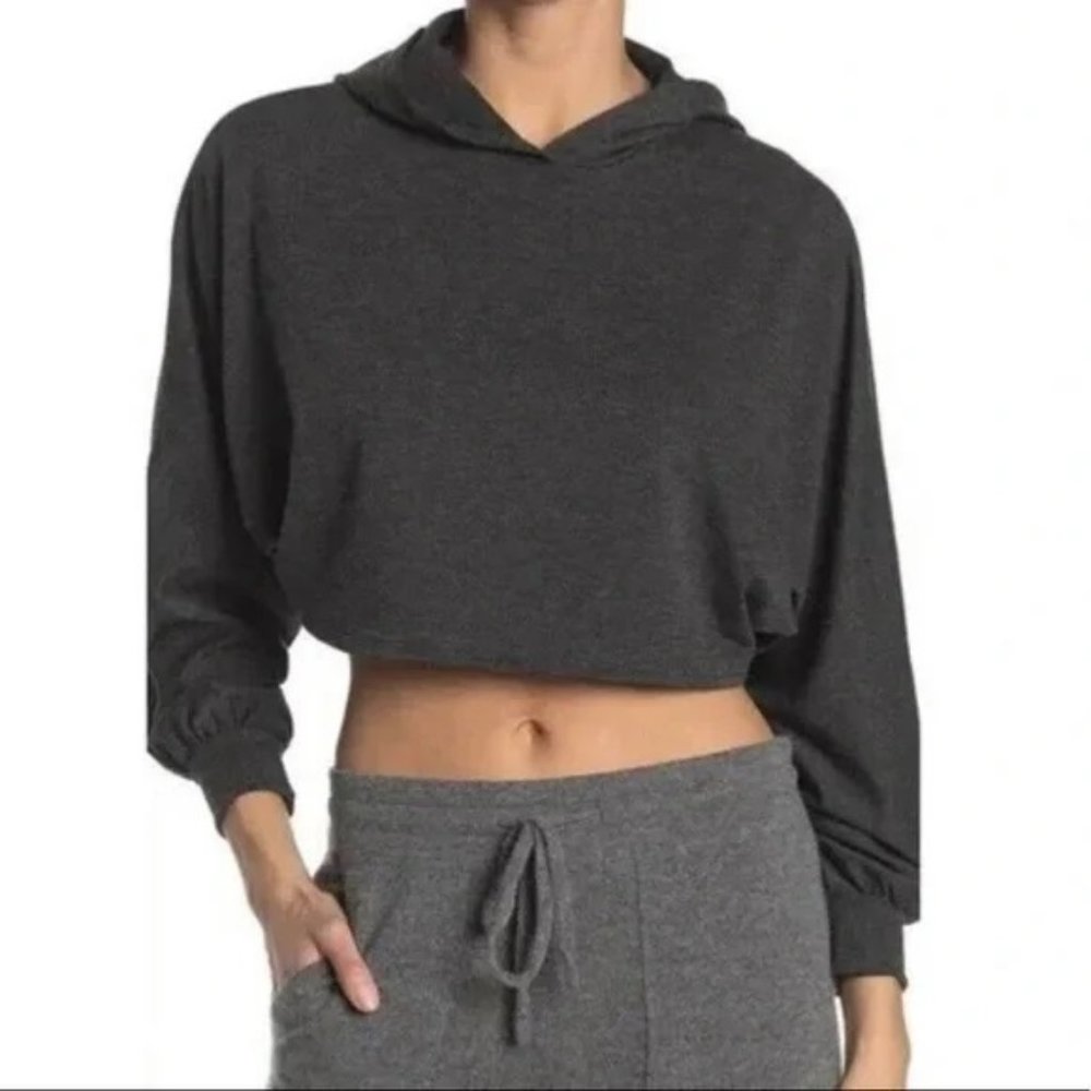 Brand New Women's Lush Cropped Hoodie Black Dolman Sleeve Size Large G387